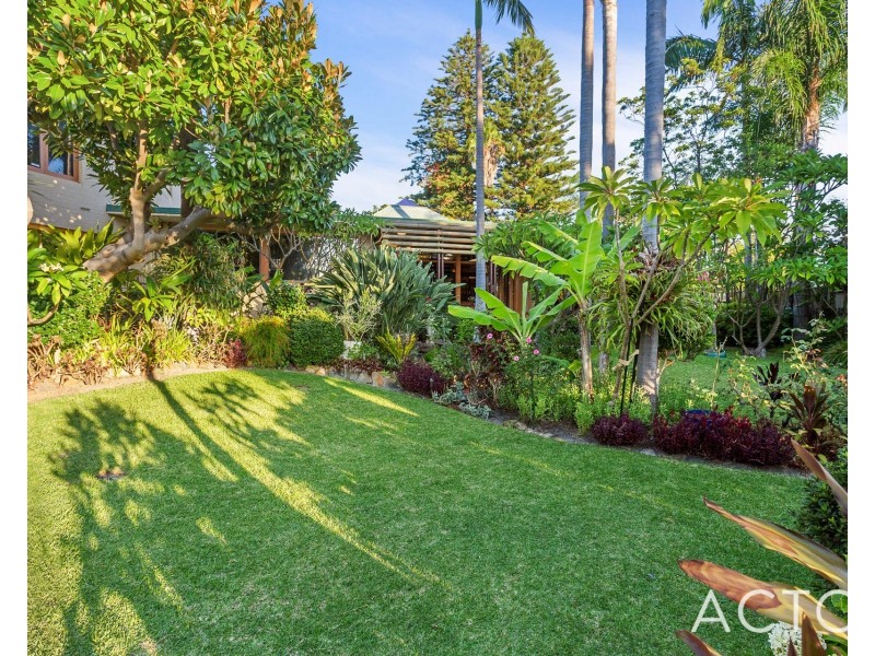 12 Olympic Place, Ardross WA 6153