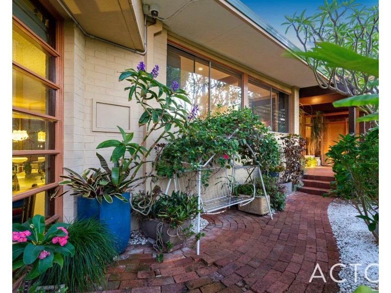 12 Olympic Place, Ardross WA 6153