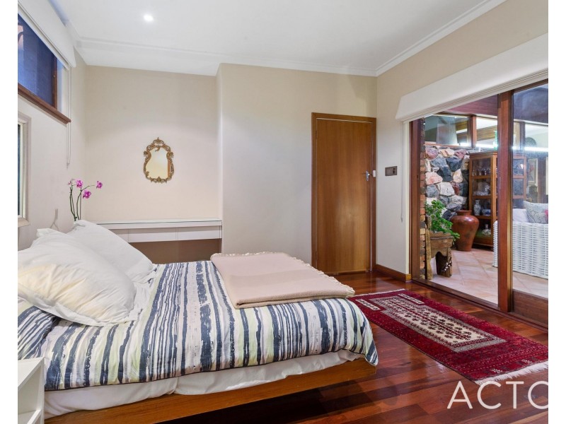 12 Olympic Place, Ardross WA 6153