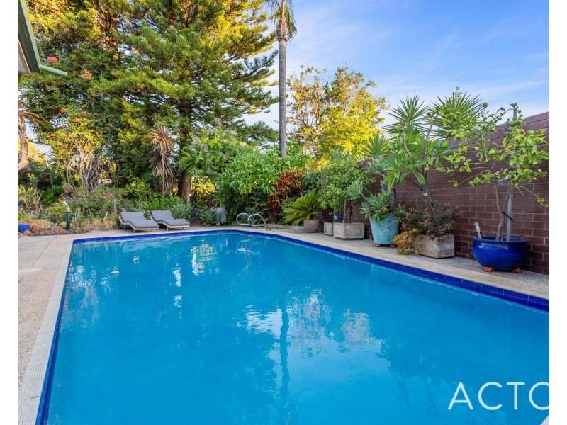 12 Olympic Place, Ardross WA 6153