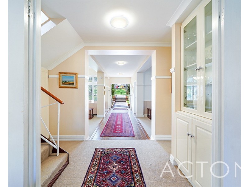 11 Charles Lane, Mount Claremont WA 6010