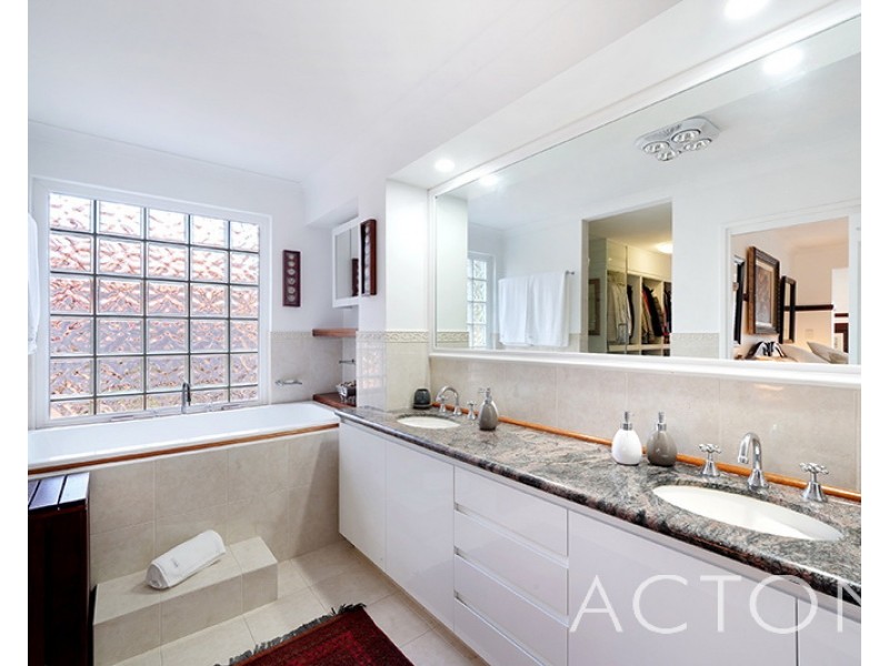 11 Charles Lane, Mount Claremont WA 6010