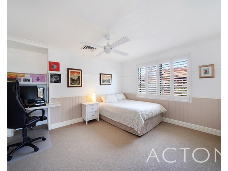 11 Charles Lane, Mount Claremont WA 6010