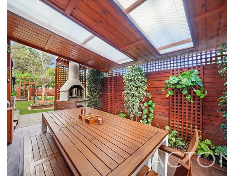 11 Charles Lane, Mount Claremont WA 6010