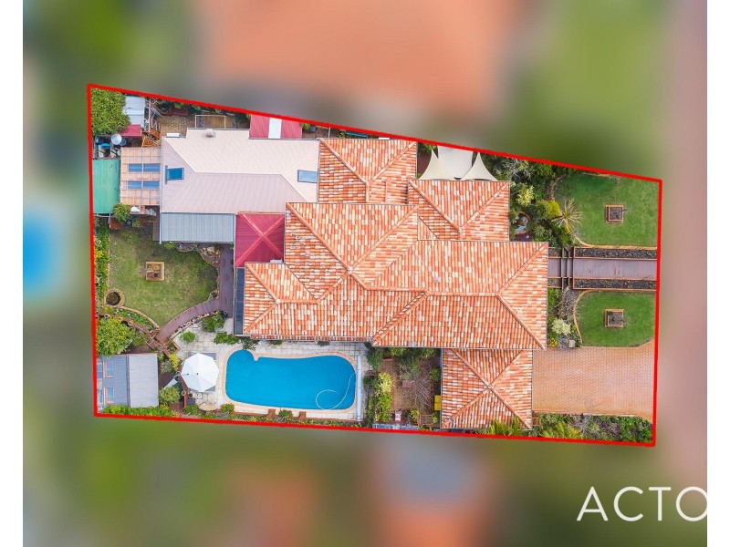 11 Charles Lane, Mount Claremont WA 6010