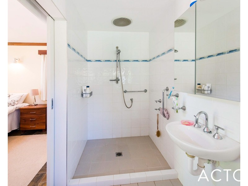14 Wilsmore Street, Daglish WA 6008
