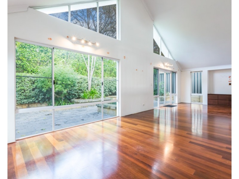 26 Camelia Avenue, Mount Claremont WA 6010