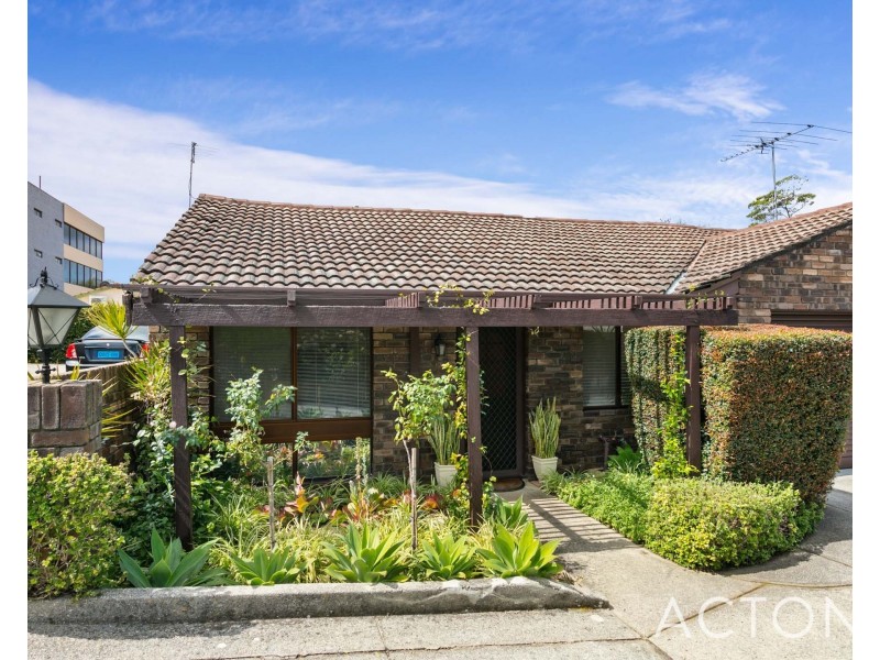 10/2 Waroonga Road, Nedlands WA 6009