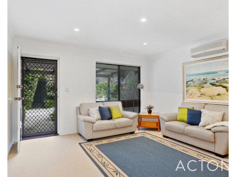 10/2 Waroonga Road, Nedlands WA 6009