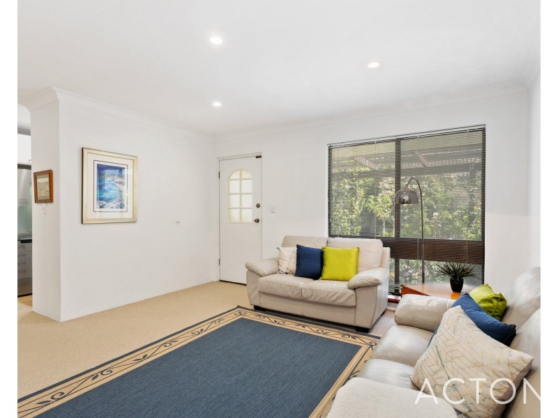 10/2 Waroonga Road, Nedlands WA 6009