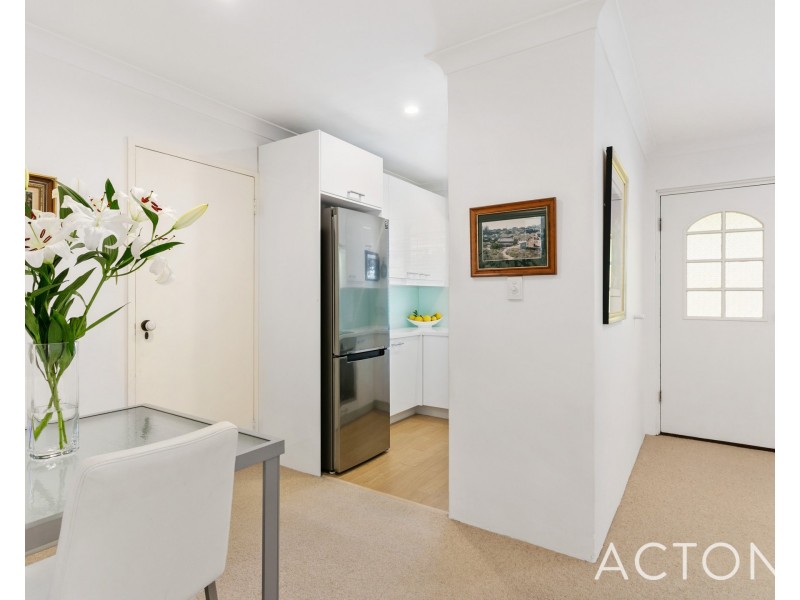 10/2 Waroonga Road, Nedlands WA 6009