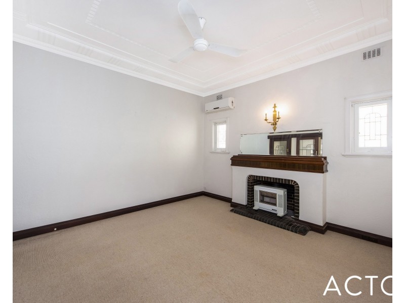 18 Gallop Road, Dalkeith WA 6009