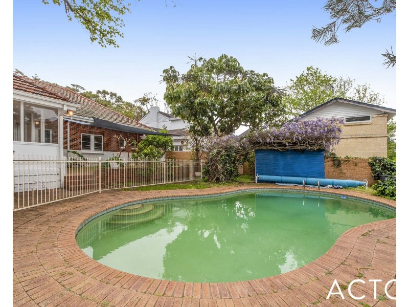 18 Gallop Road, Dalkeith WA 6009