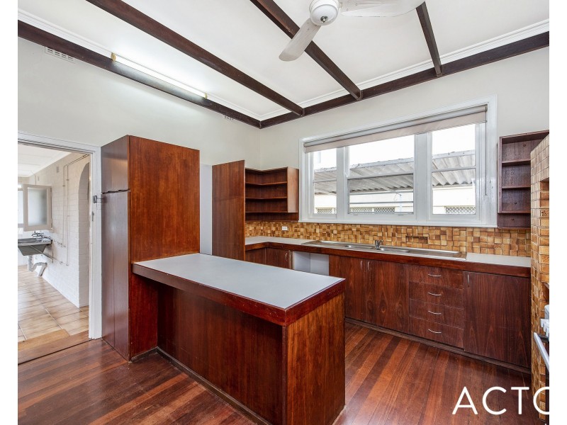 18 Gallop Road, Dalkeith WA 6009
