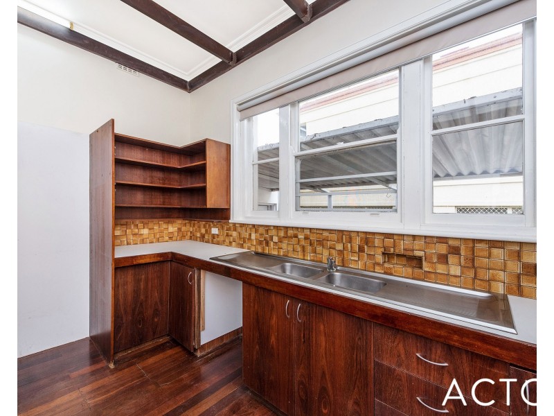 18 Gallop Road, Dalkeith WA 6009