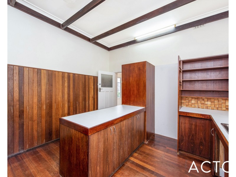 18 Gallop Road, Dalkeith WA 6009