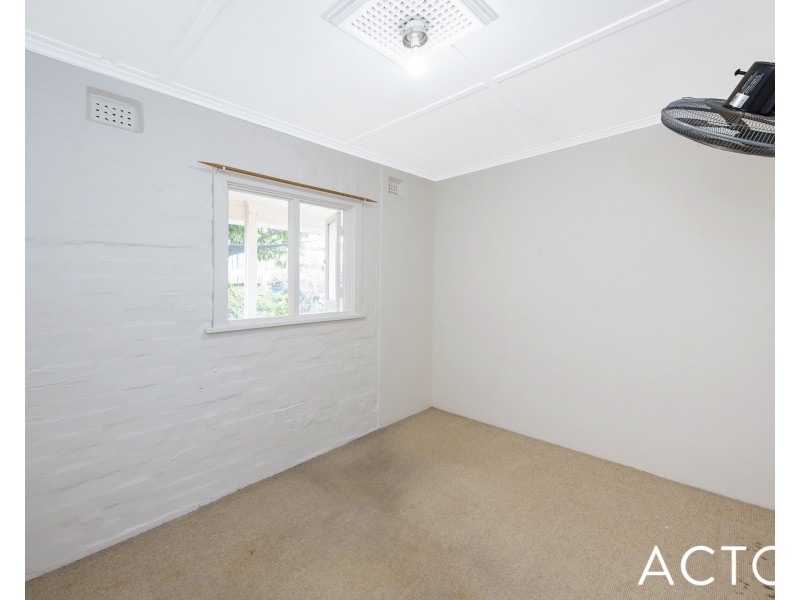 18 Gallop Road, Dalkeith WA 6009