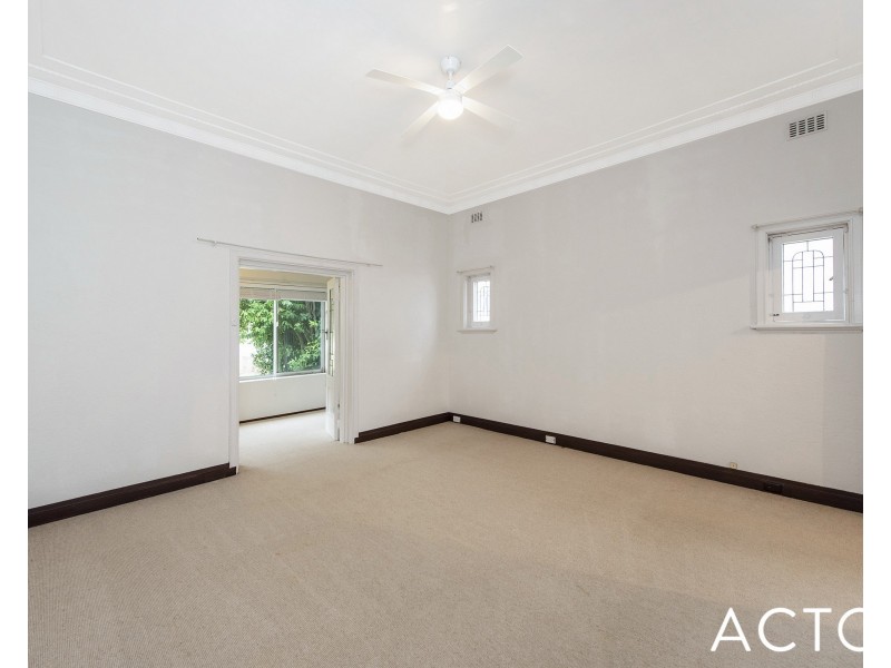 18 Gallop Road, Dalkeith WA 6009