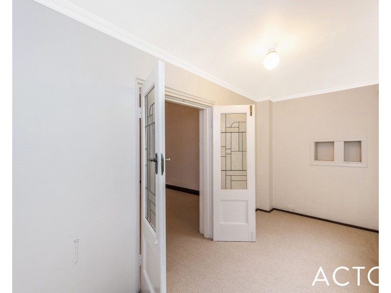 18 Gallop Road, Dalkeith WA 6009