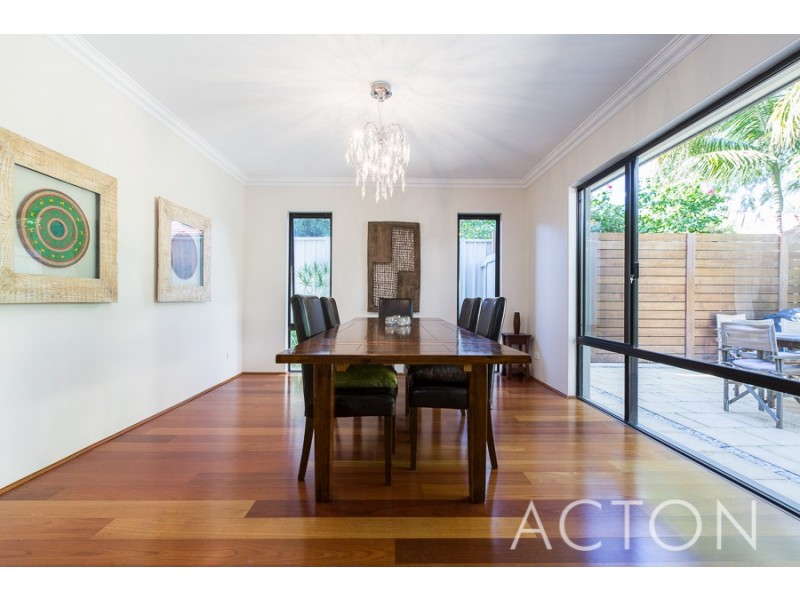 18 Henshaw Lane, Claremont WA 6010