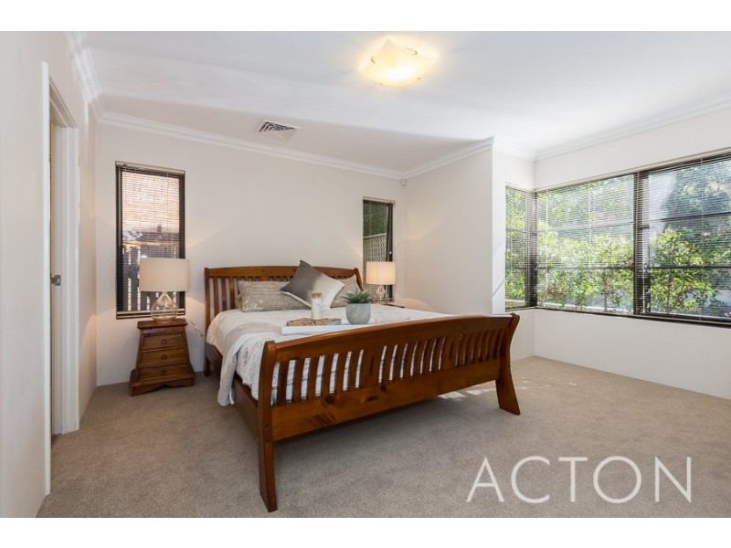 18 Henshaw Lane, Claremont WA 6010