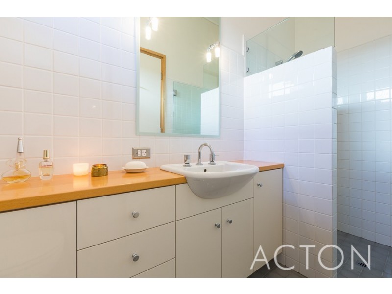 8 King Street, Claremont WA 6010