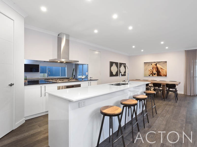 28 Verbania Loop, Beeliar WA 6164