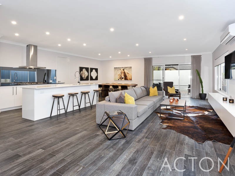 28 Verbania Loop, Beeliar WA 6164