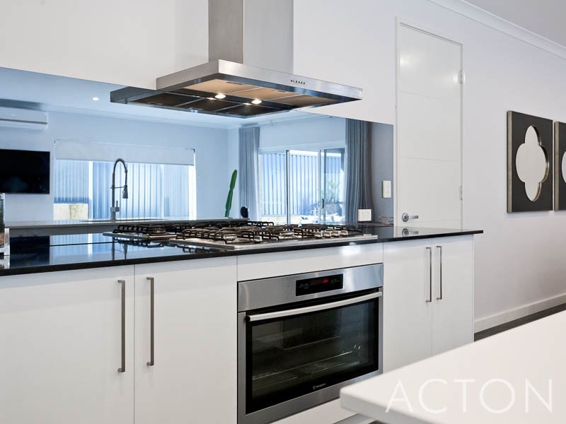 28 Verbania Loop, Beeliar WA 6164