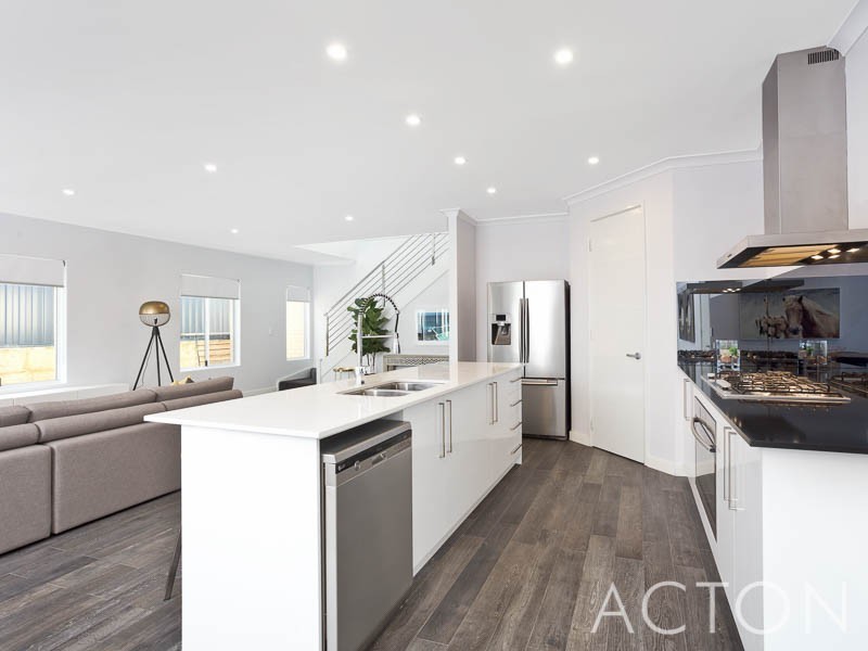 28 Verbania Loop, Beeliar WA 6164