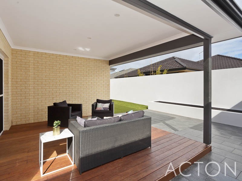 28 Verbania Loop, Beeliar WA 6164