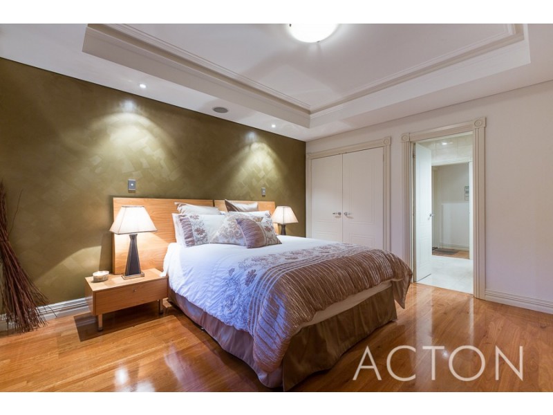 55 Dunkley Avenue, Applecross WA 6153