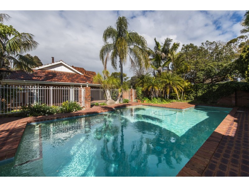 14 Hobbs Avenue, Dalkeith WA 6009