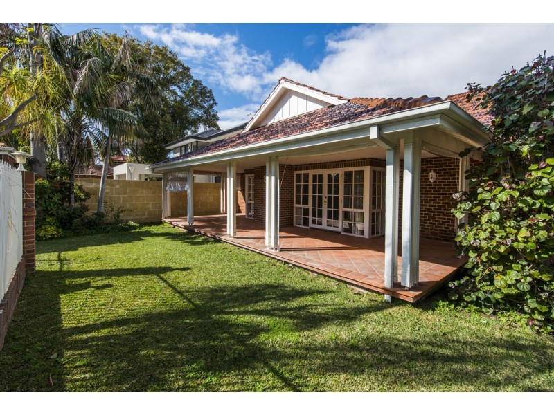 14 Hobbs Avenue, Dalkeith WA 6009