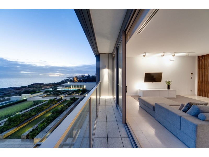 12/21 Ocean Drive, North Coogee WA 6163