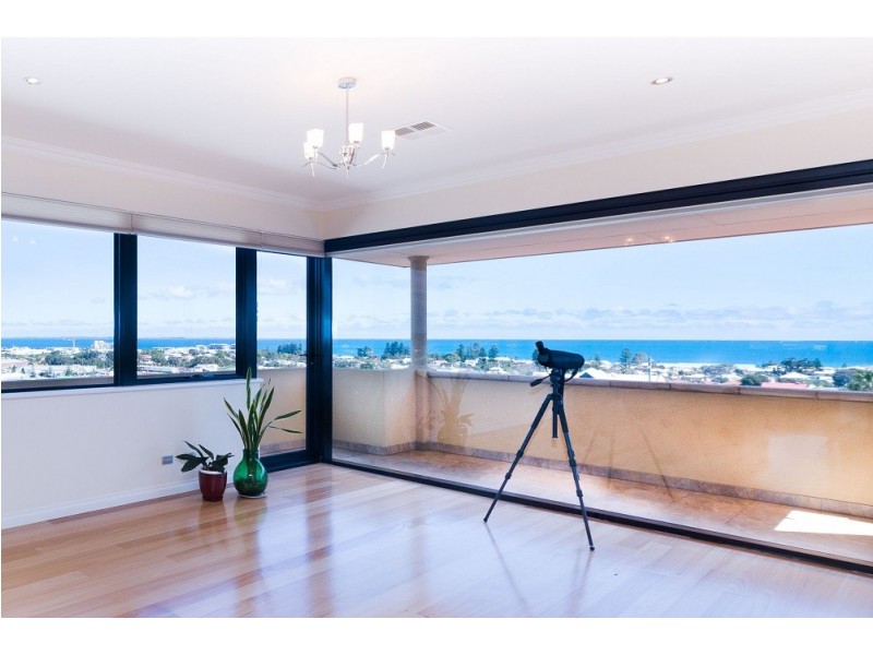 11 Beard Street, Beaconsfield WA 6162