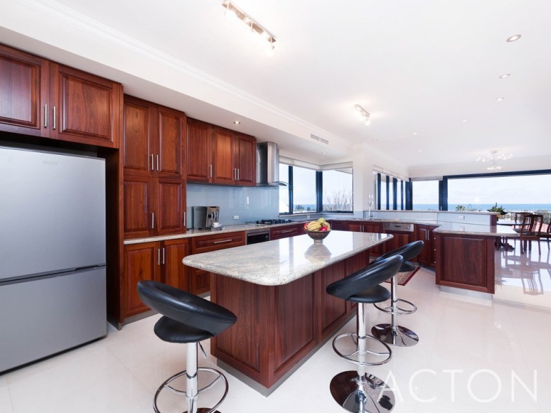 11 Beard Street, Beaconsfield WA 6162