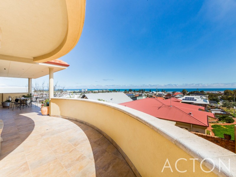 11 Beard Street, Beaconsfield WA 6162