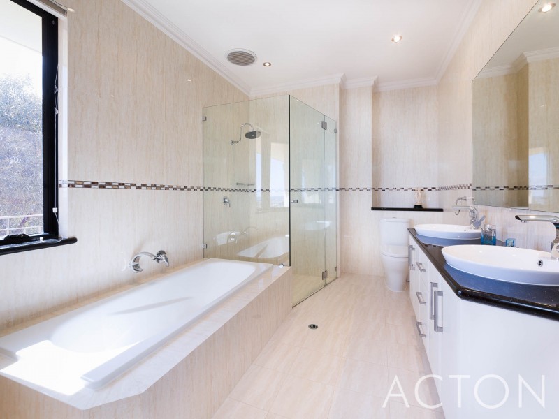 11 Beard Street, Beaconsfield WA 6162