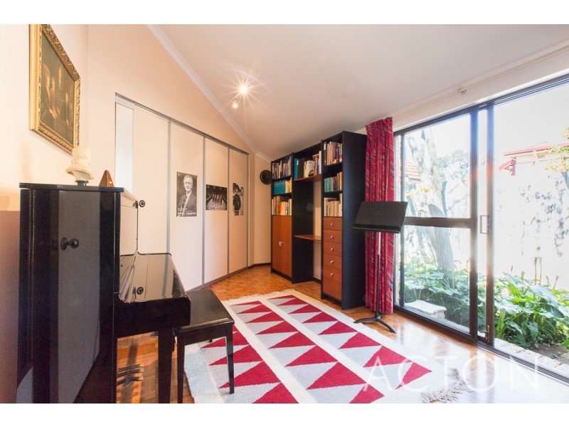 3 Grainger Drive, Mount Claremont WA 6010