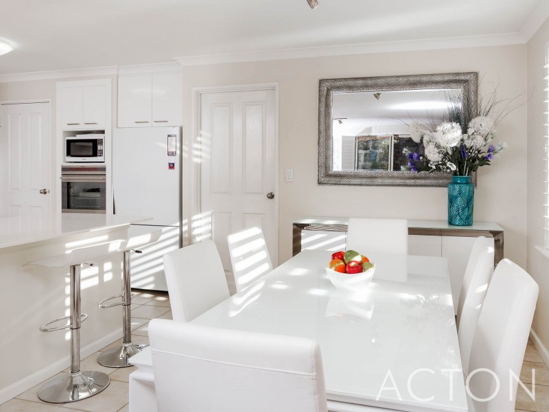 5/13 Kitchener Road, Melville WA 6156