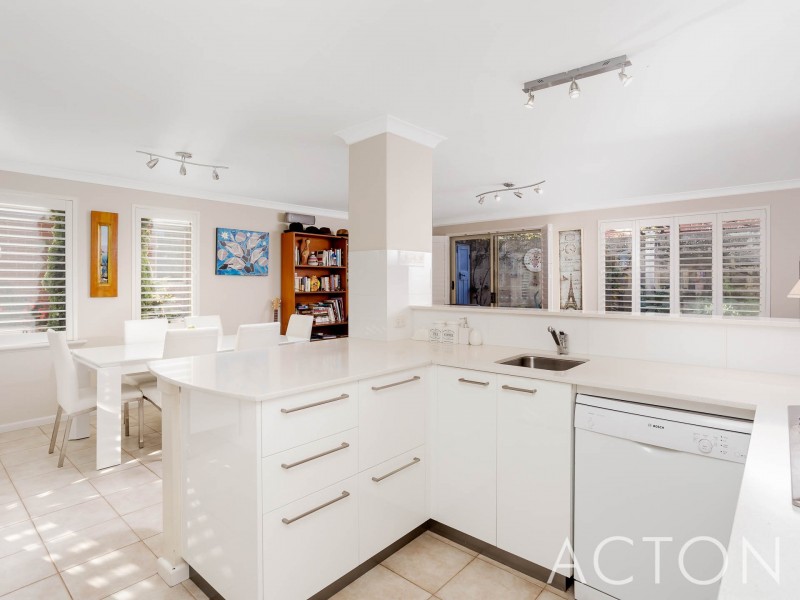 5/13 Kitchener Road, Melville WA 6156