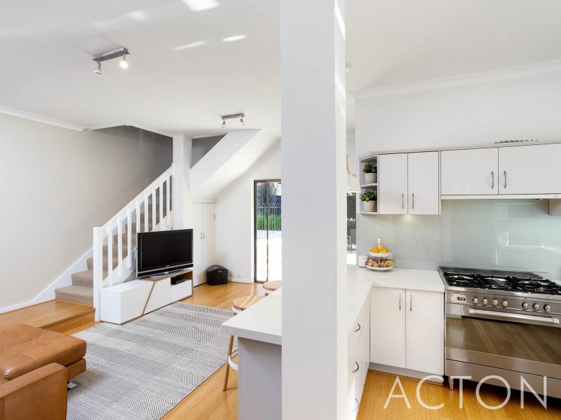 8 Edwards Street, Booragoon WA 6154