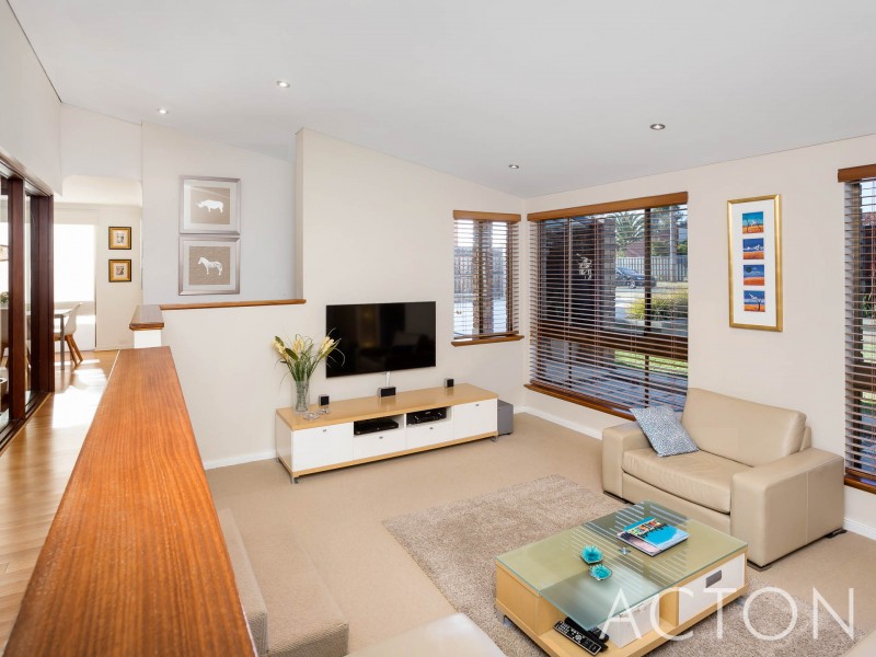 8 Edwards Street, Booragoon WA 6154