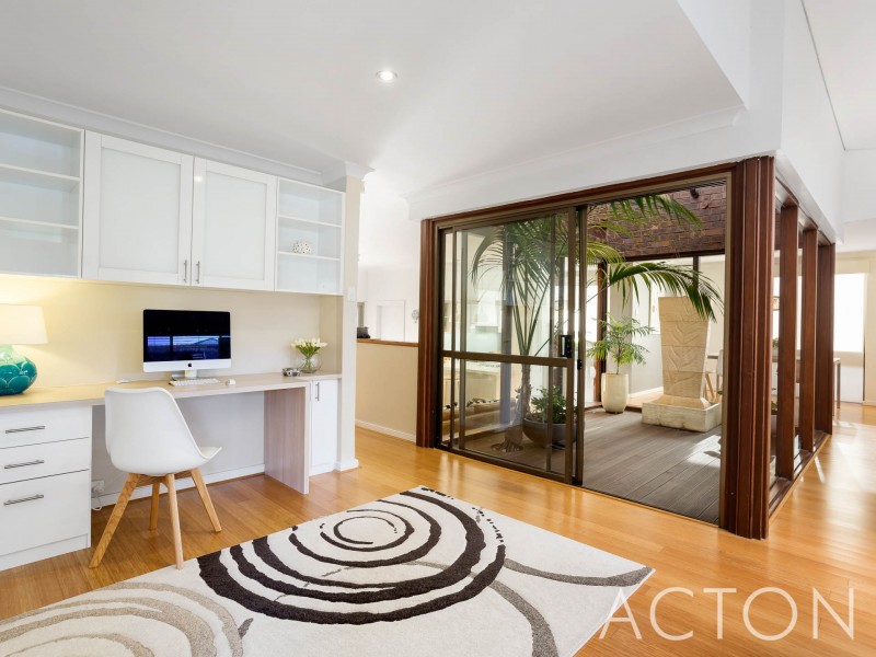 8 Edwards Street, Booragoon WA 6154