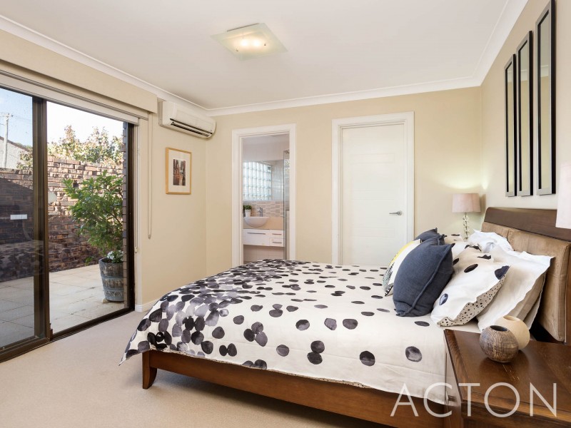8 Edwards Street, Booragoon WA 6154