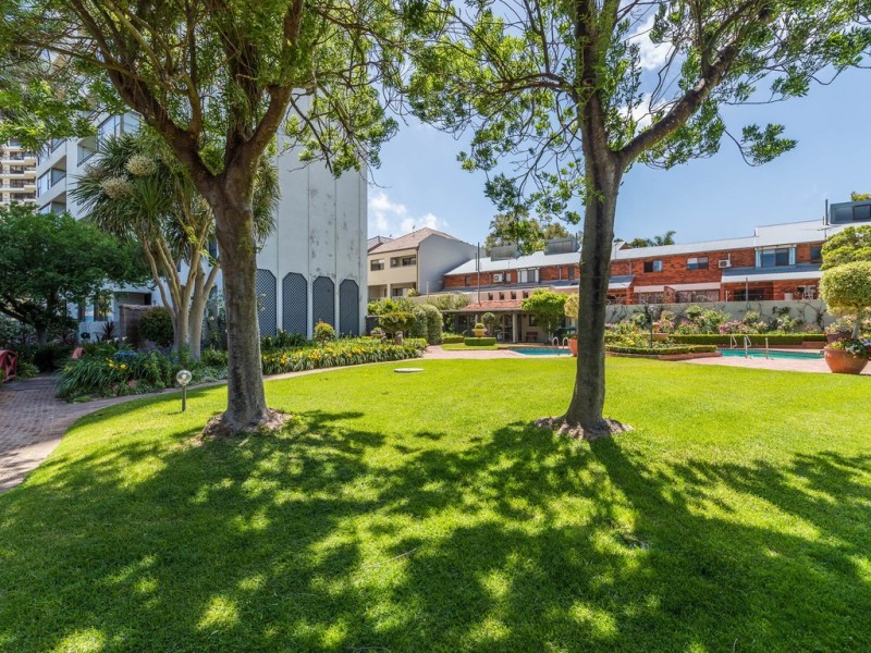 6/14 Kings Park Ave, Crawley WA 6009