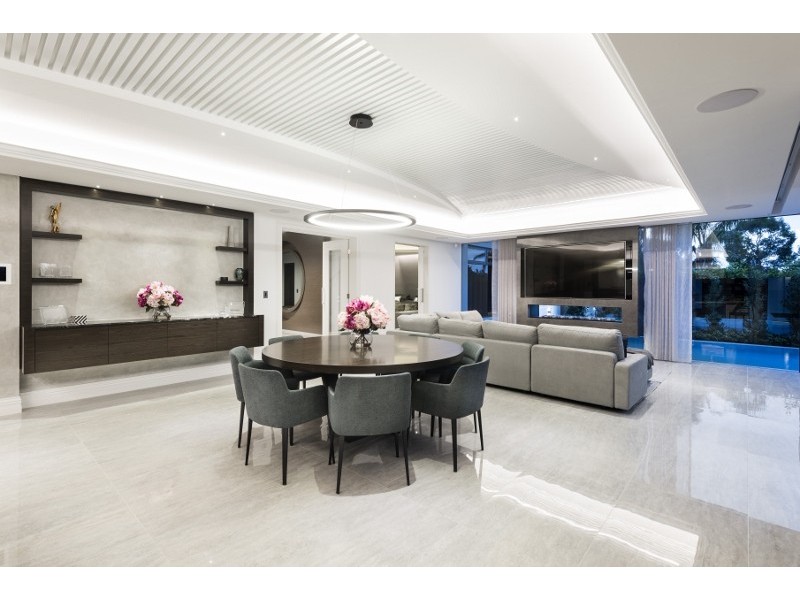 26 Hobbs Ave, Dalkeith WA 6009