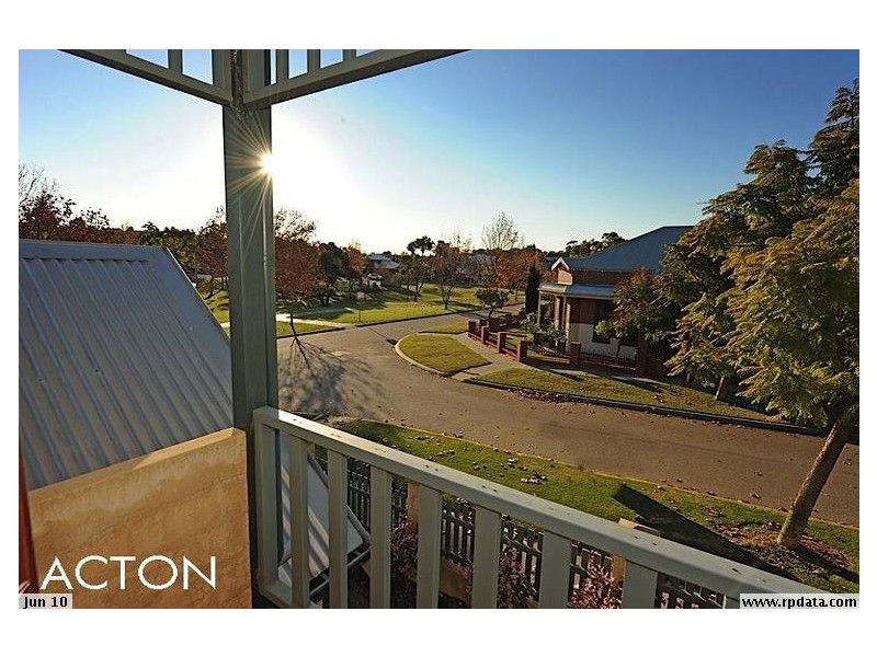 1 Tondarup Way, East Fremantle WA 6158
