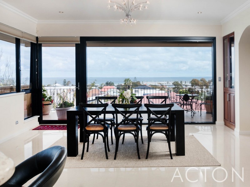 11 Beard Street, Beaconsfield WA 6162